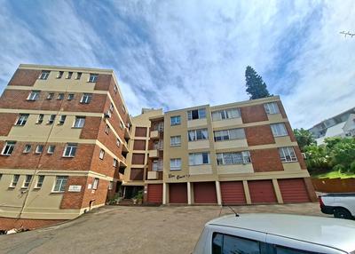 Apartment / Flat For Rent in Glenwood, Durban
